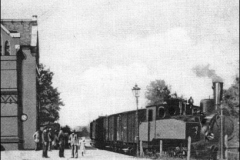 Dworzec kolejowy - duża stacja około 1900 r